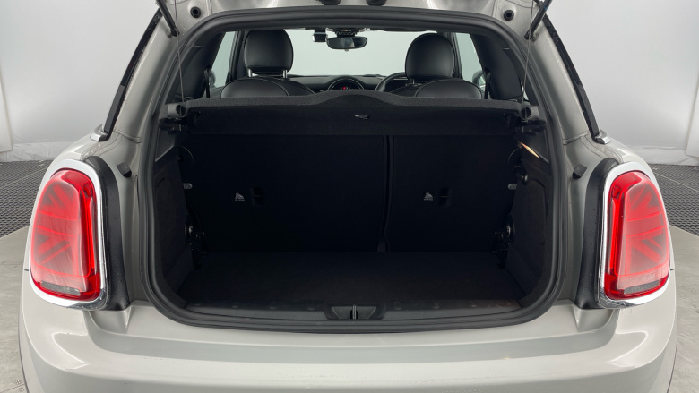 MINI Hatchback 135kW Cooper S Level 3 33kWh 3dr Auto Electric Hatchback